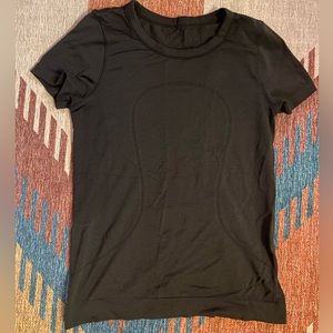 Lululemon swiftly relaxed t shirt